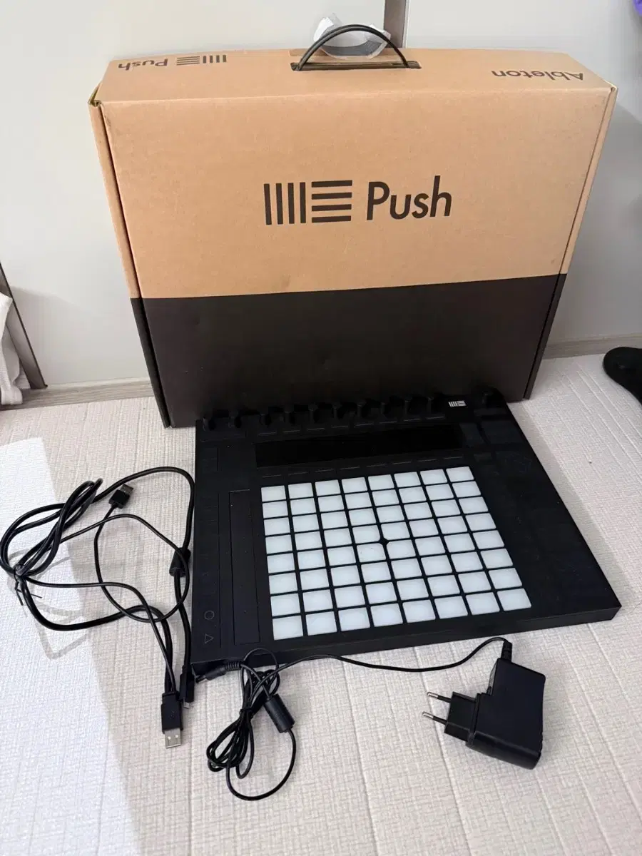 에이블톤 푸쉬2 에이블톤 푸시2 Ableton push2